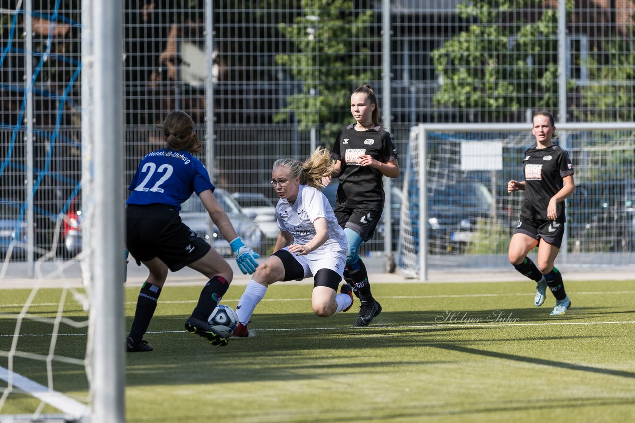 Bild 198 - wBJ Alstertal-Langenhorn - SV Henstedt-Ulzburg : Ergebnis: 4:1